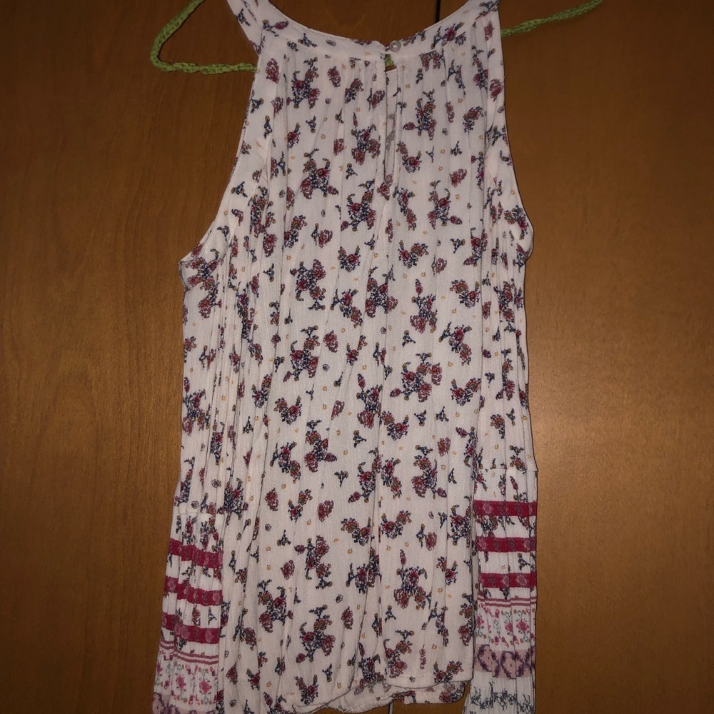 open shoulder shirt